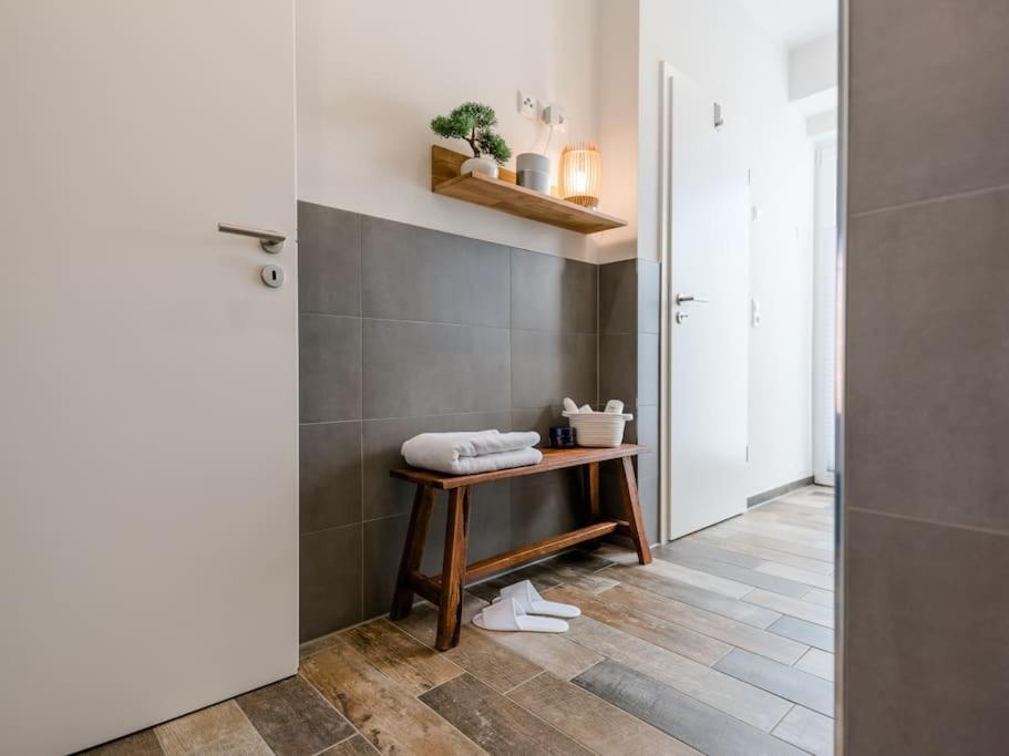 5 Sterne-Ferienhaus Eisvogel Am See Mit Sauna Und Kamin Krakow am See Exterior foto